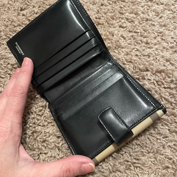 Burberry Plaid Canvas Wallet with Black Trim - Picture 4 of 4